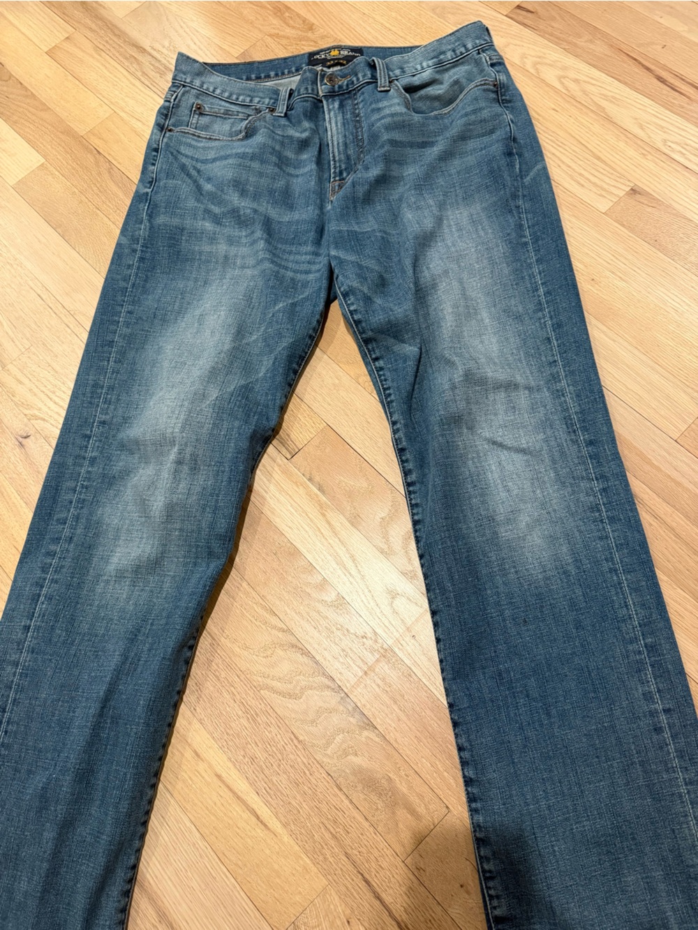 Lucky Brand Straight Fit Faded Blue Jeans